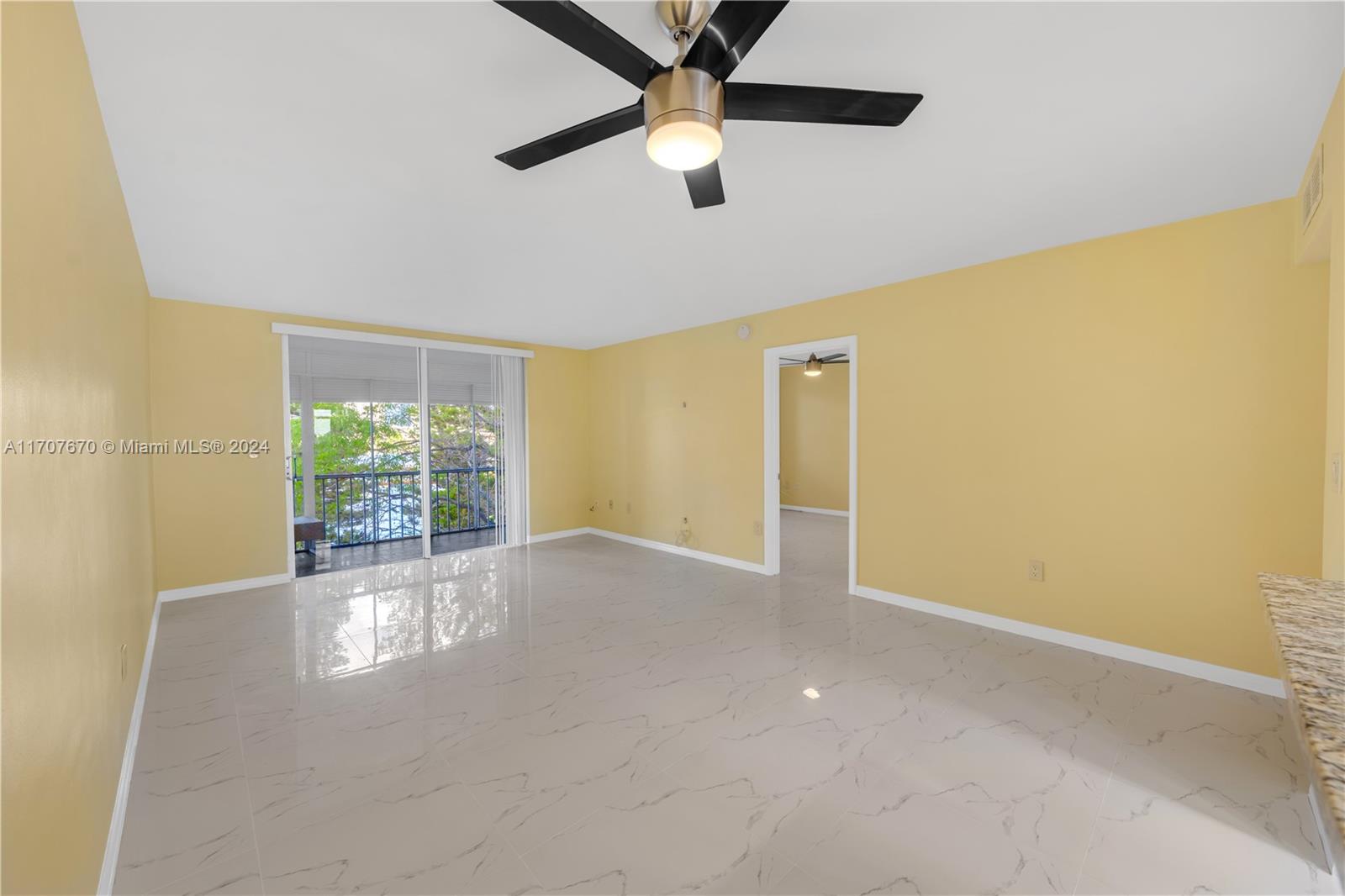 2905 NE Point East Dr #L408, Aventura, Florida image 2