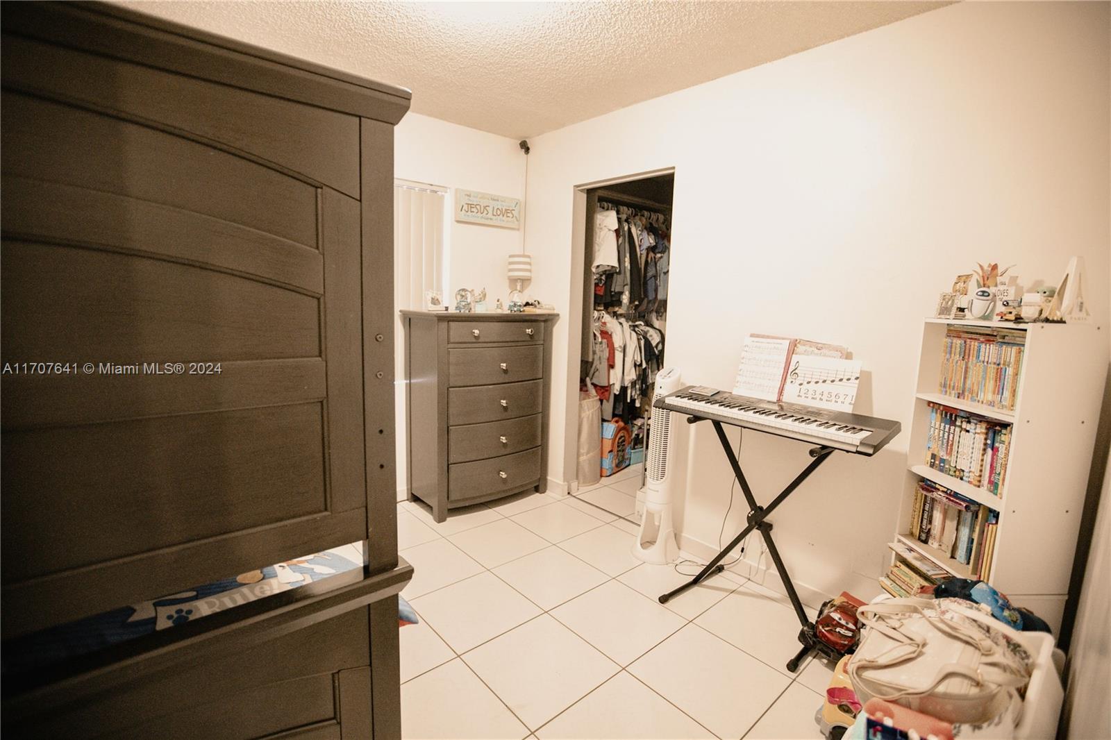 6230 NW 170th Ter, Hialeah, Florida image 17