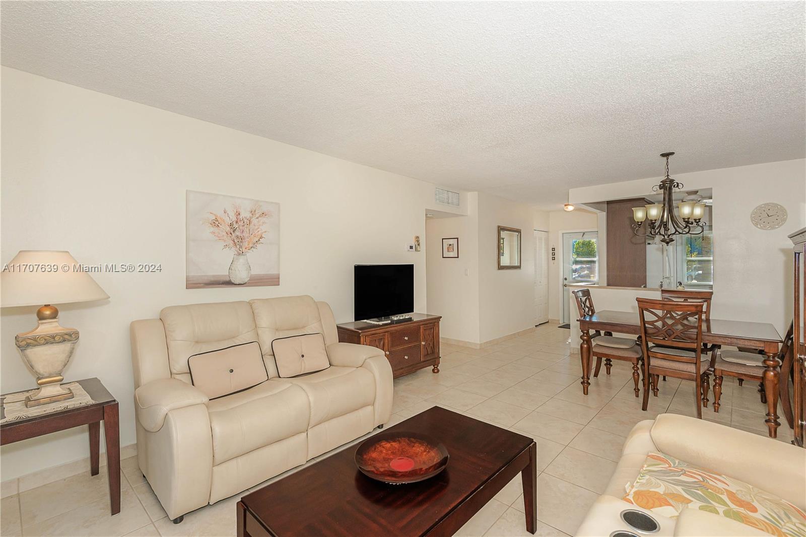 4805 NW 35th St #404, Lauderdale Lakes, Florida image 16