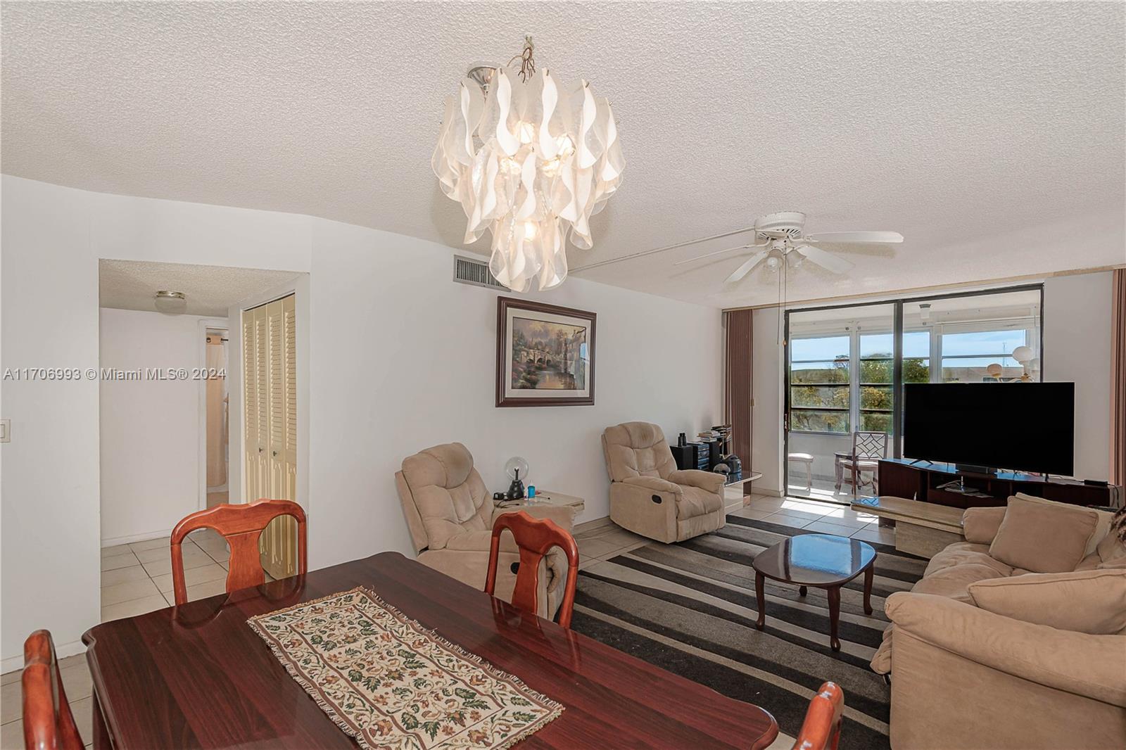 2800 Somerset Dr #402J, Lauderdale Lakes, Florida image 8