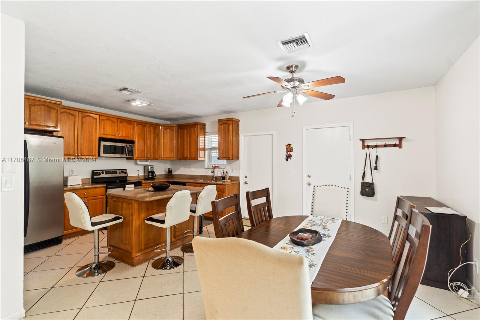 10531 NW 57th St, Coral Springs, Florida image 7