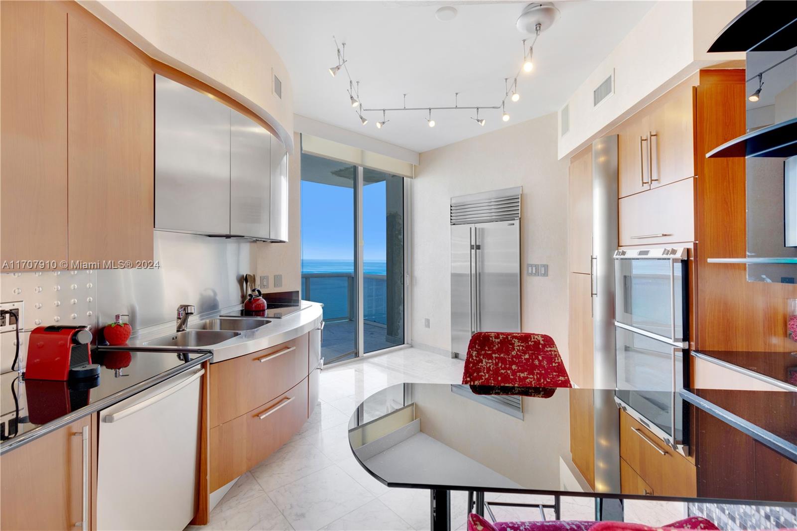 18101 Collins Ave #4609, Sunny Isles Beach, Florida image 3