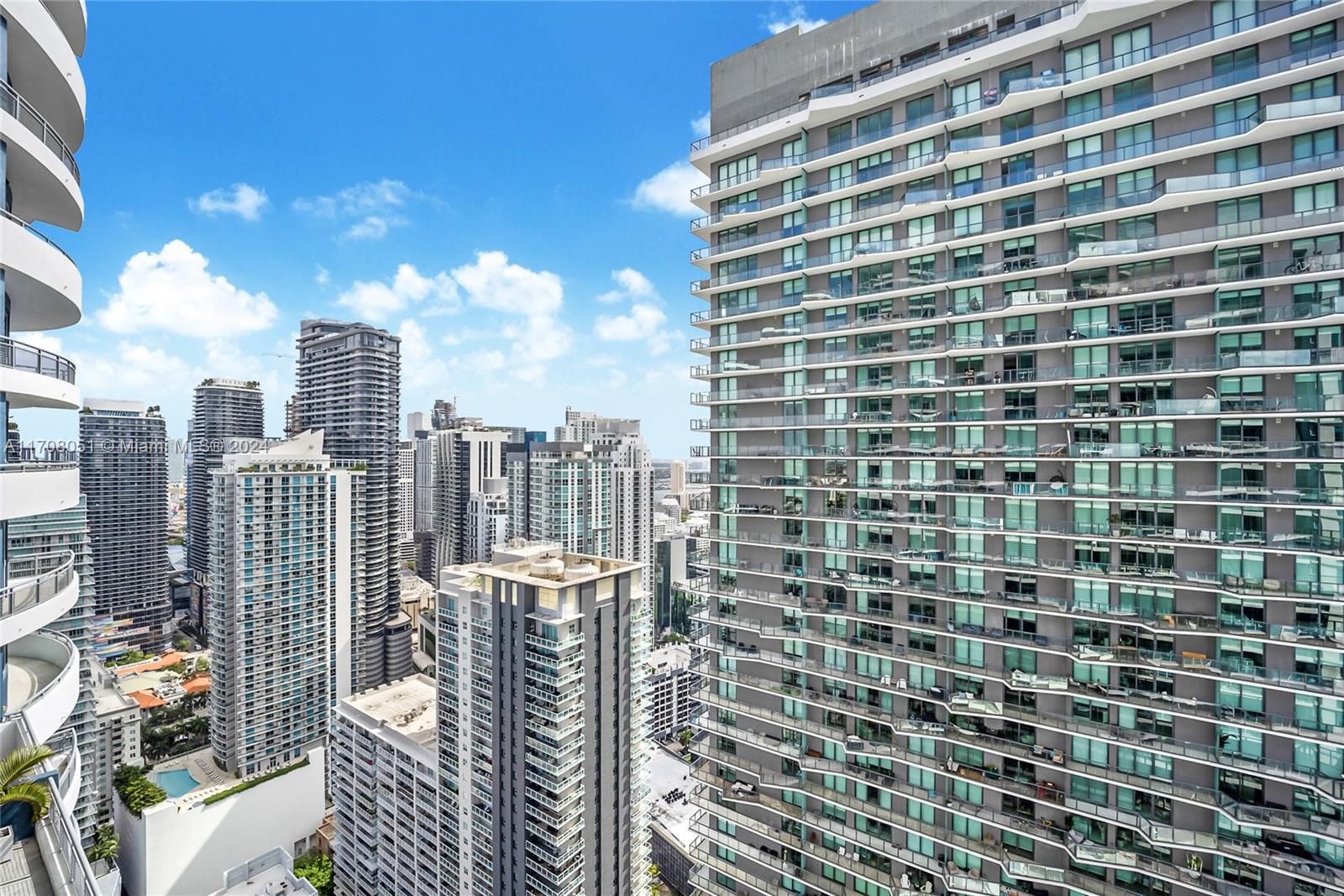 60 SW 13 ST #4208, Miami FL 33130