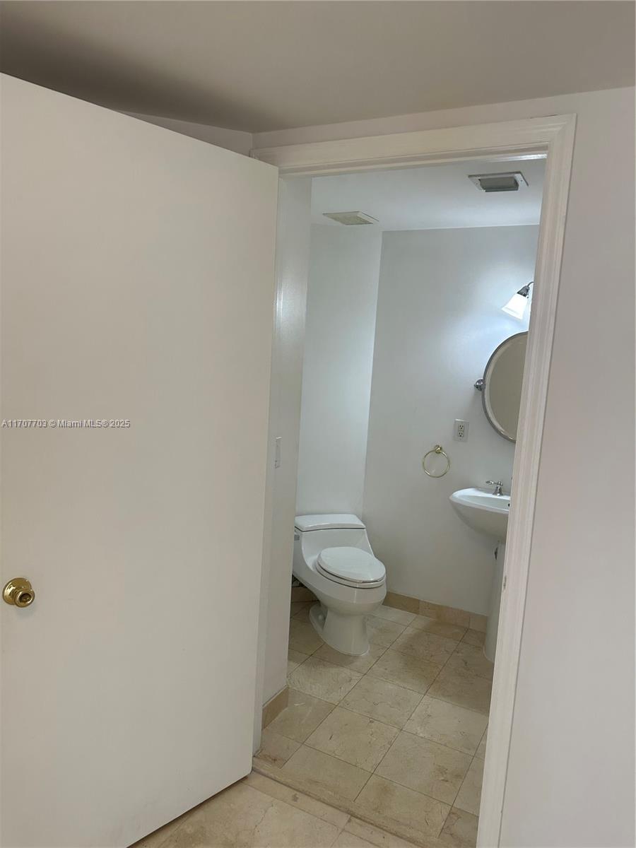 9559 Collins Ave #S11-J, Surfside FL 33154