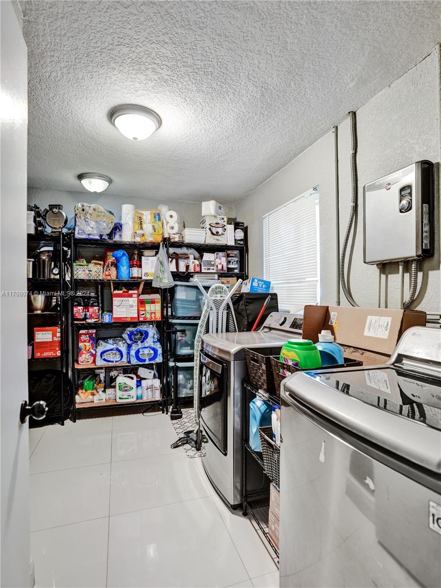 1088 W River Dr, Margate, Florida image 32