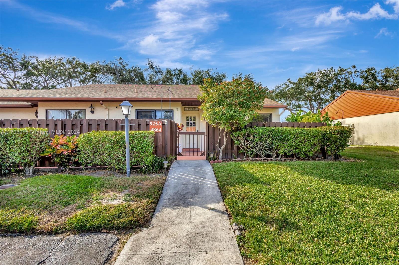 4864 Sable Pine Cir #A, West Palm Beach, Florida image 2