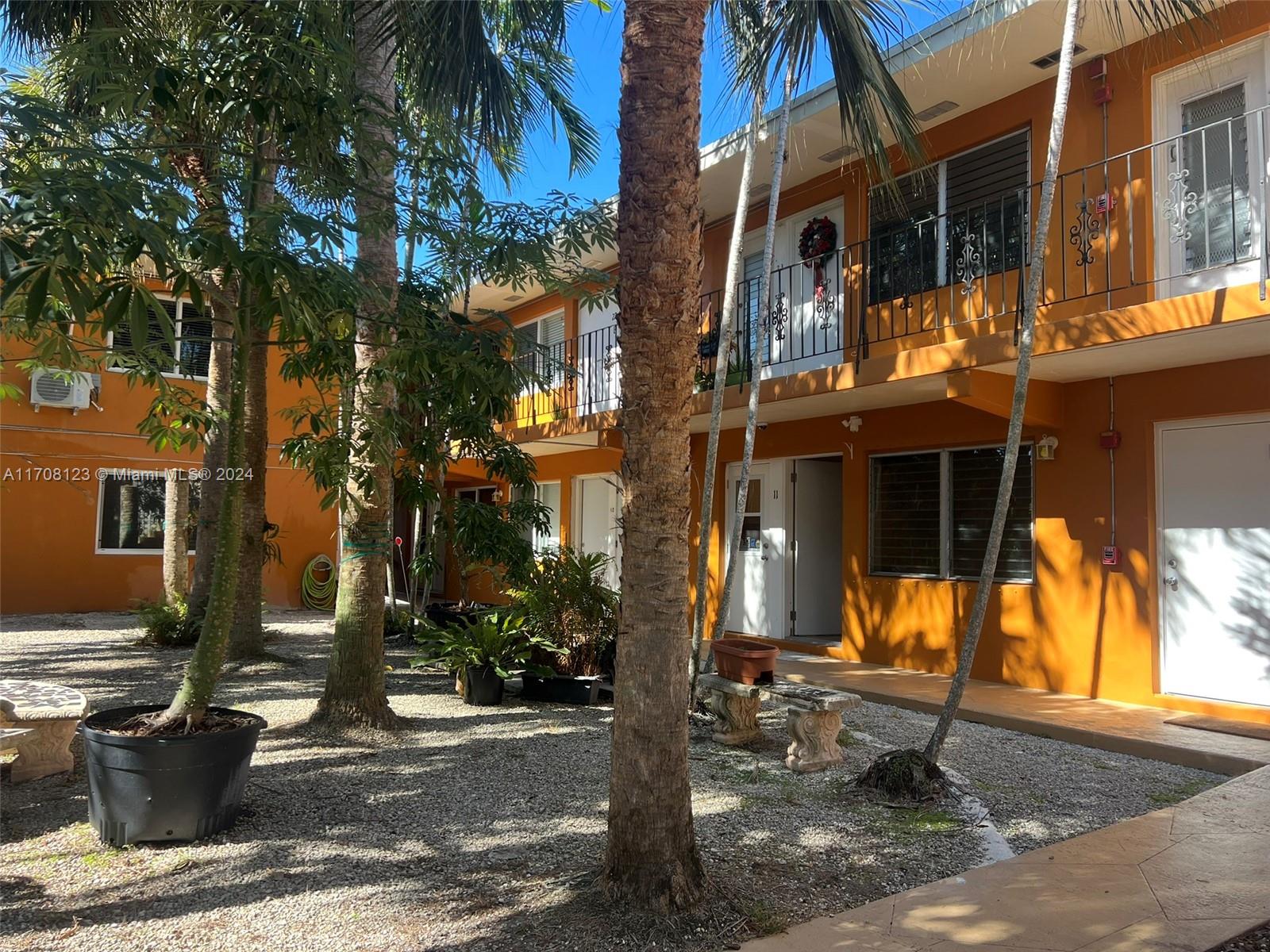 Listing Photo 10