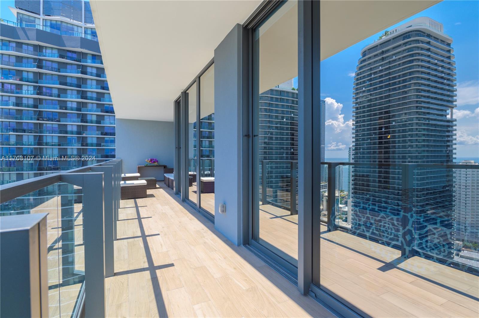 88 SW 7th St #3405, Miami, Florida image 3