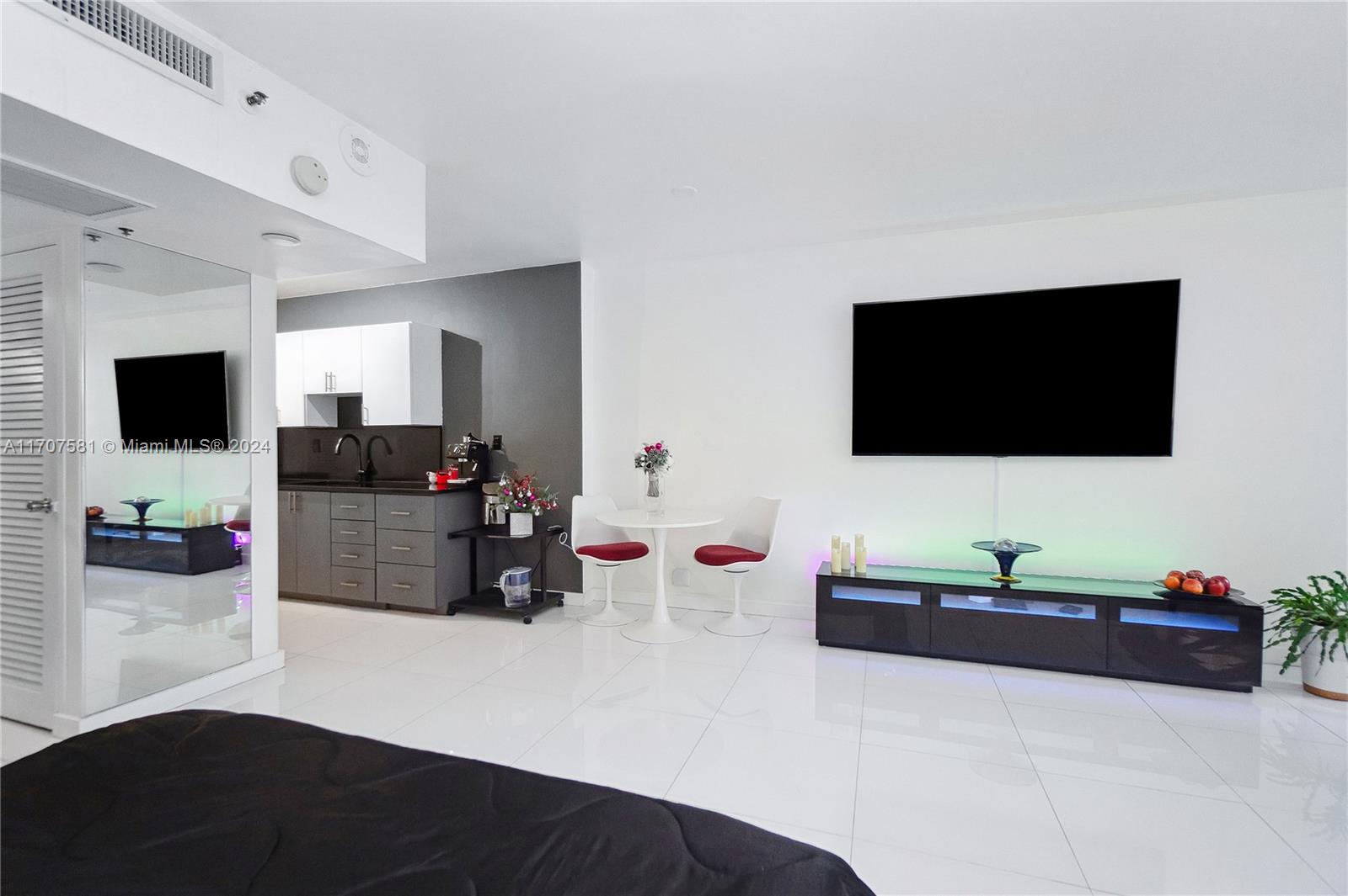 100 Lincoln Rd #418, Miami Beach, Florida image 1