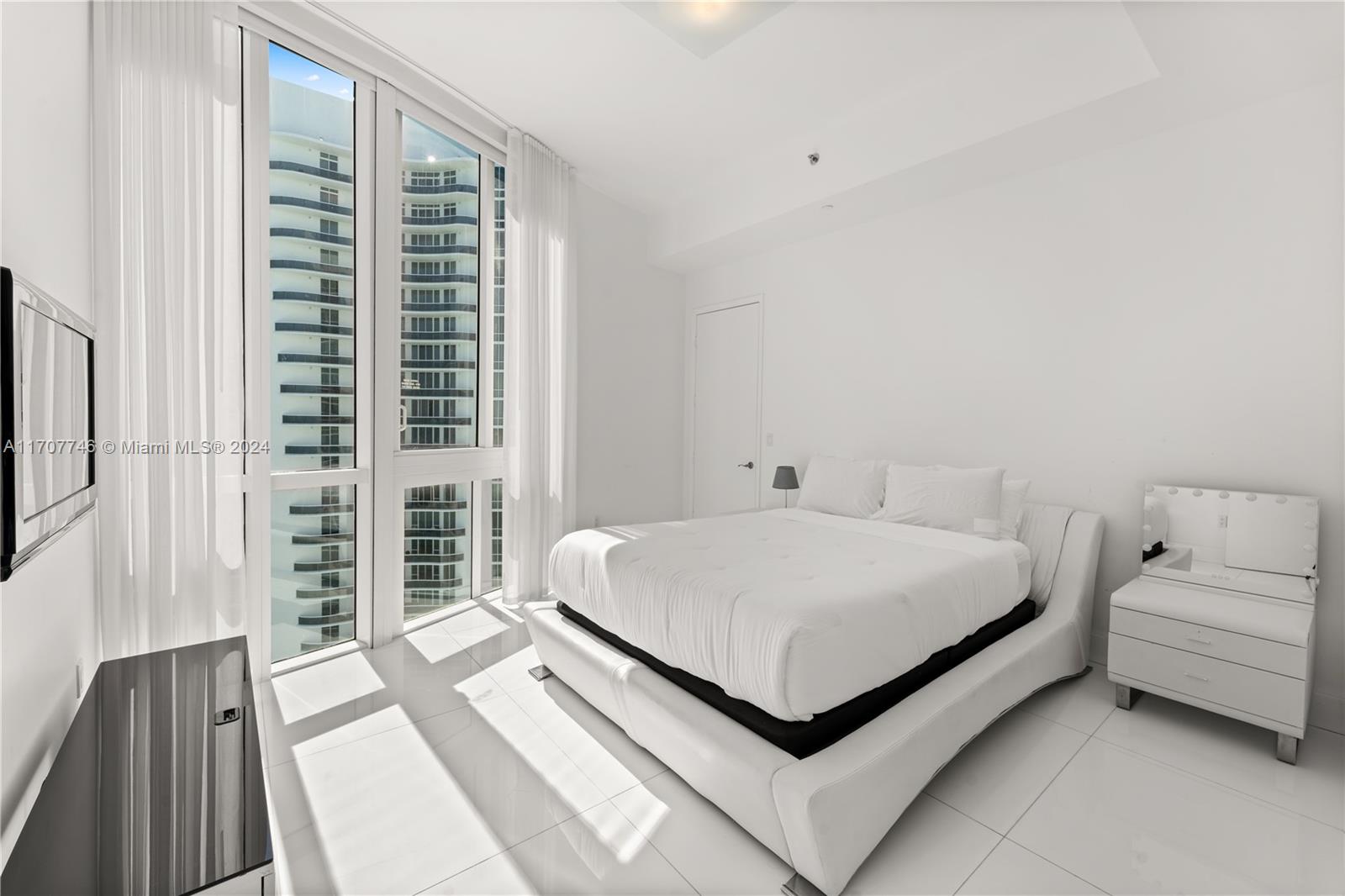 16001 Collins Ave #3501, Sunny Isles Beach FL 33160