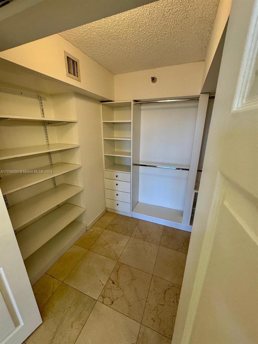 3530 Mystic Pointe Dr #1809, Aventura FL 33180
