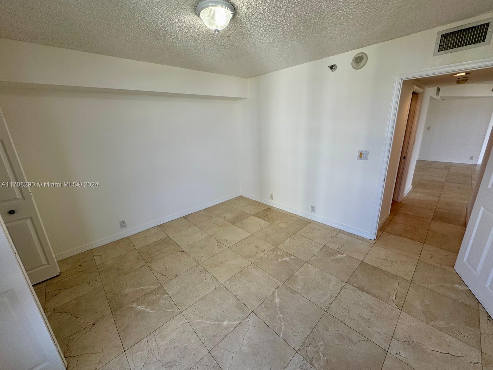 3530 Mystic Pointe Dr #1809, Aventura FL 33180
