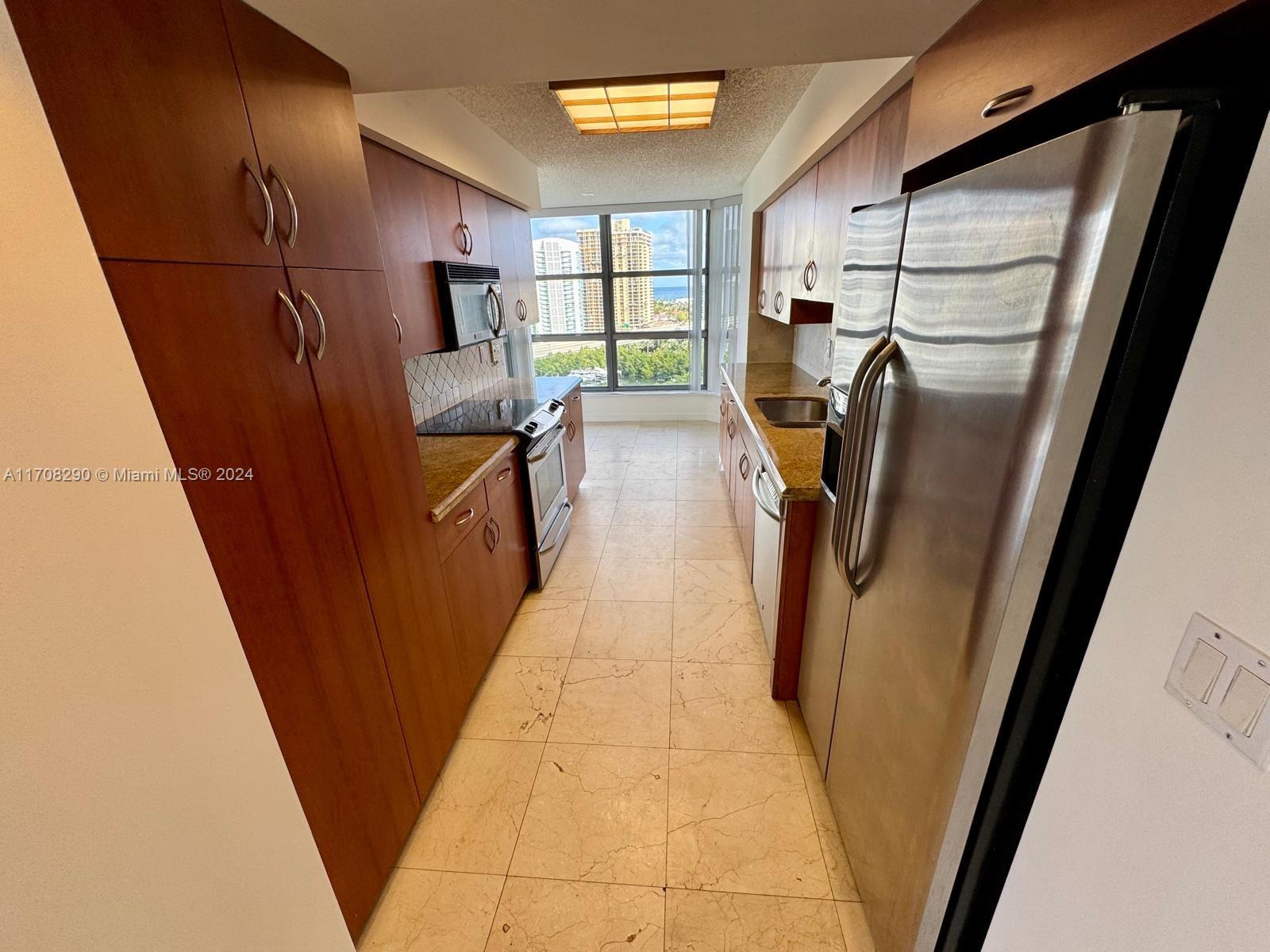 3530 Mystic Pointe Dr #1809, Aventura FL 33180