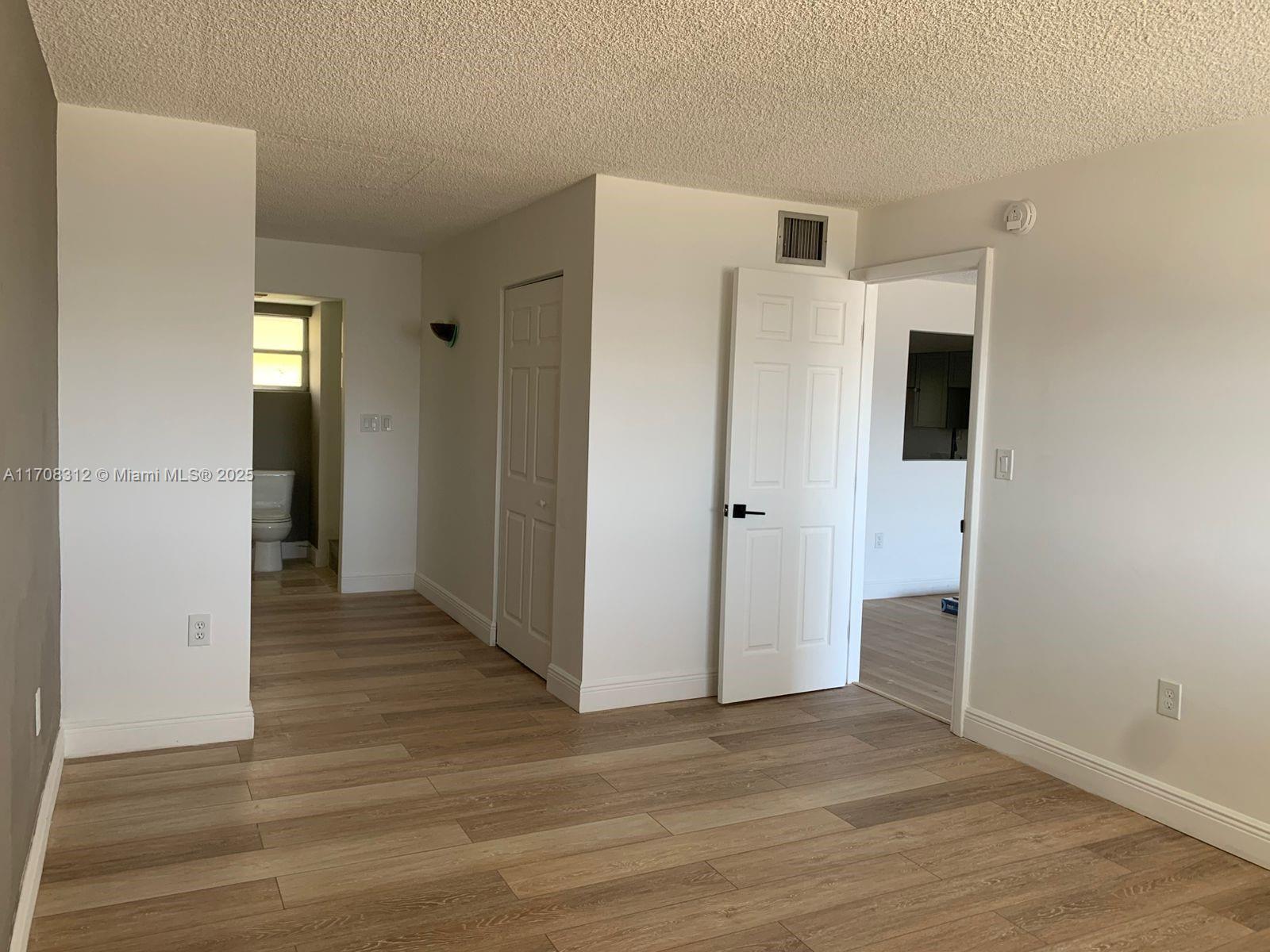 3600 NE 170th St #402, North Miami Beach, Florida image 5
