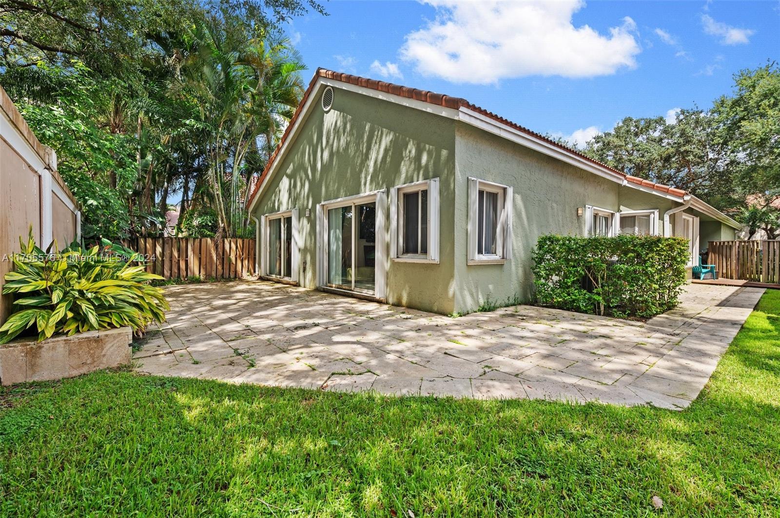 10012 NW 2nd St, Plantation, Florida image 21