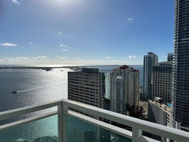 Spectacular views from 40th floor!! 2 Bedrooms/2 Bathrooms. Totally remodeled! Brand new appliances and full kitchen. Custom doors, vanities, floors and more! Use for the first time! Ready to move in! Amenities including great gym, business center, recreational room for children and 2 spectaculars pool. Live at the center of Brickell! Everything is at walking distance!