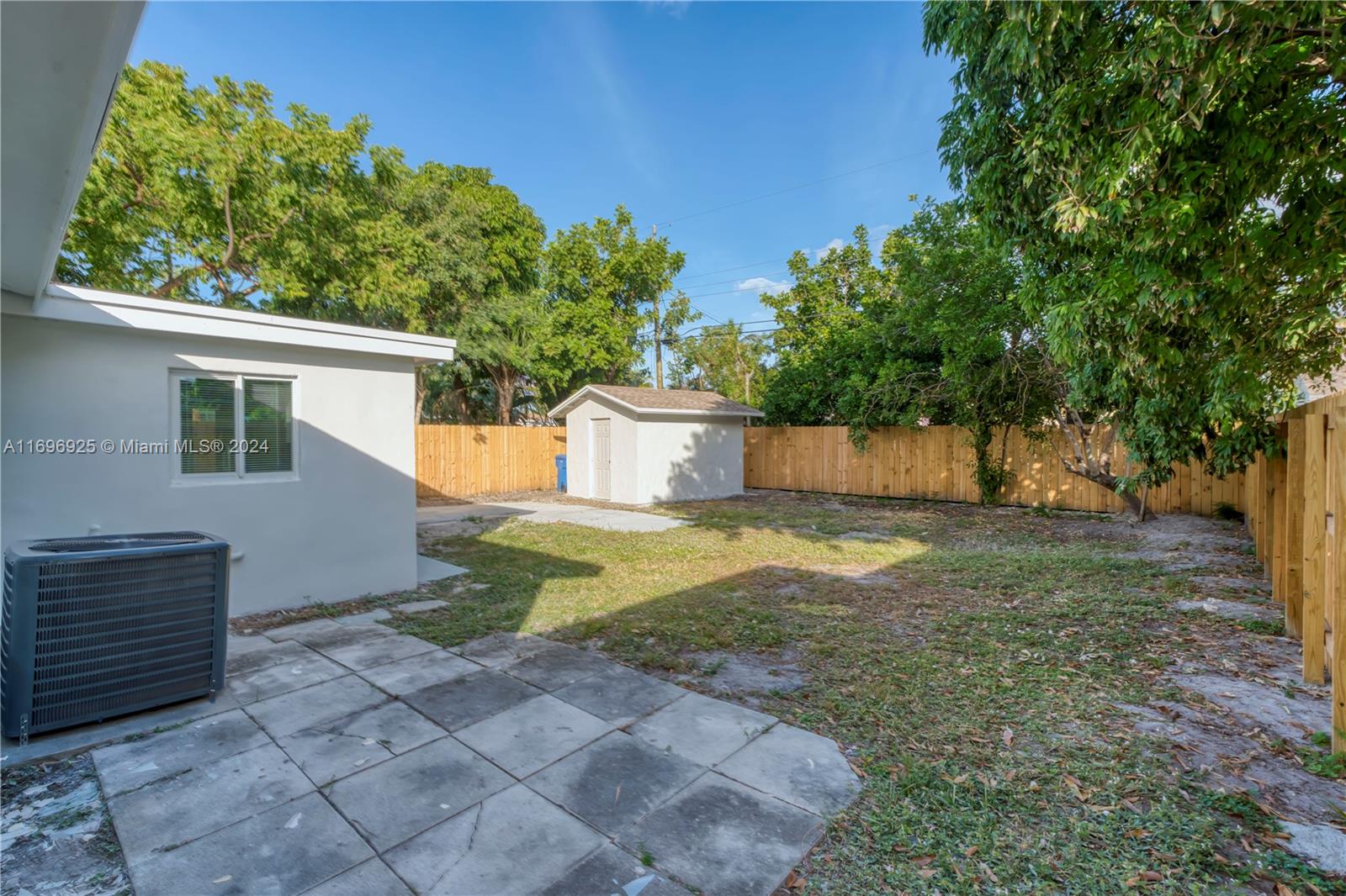 221 NE 55th St, Oakland Park, Florida image 21