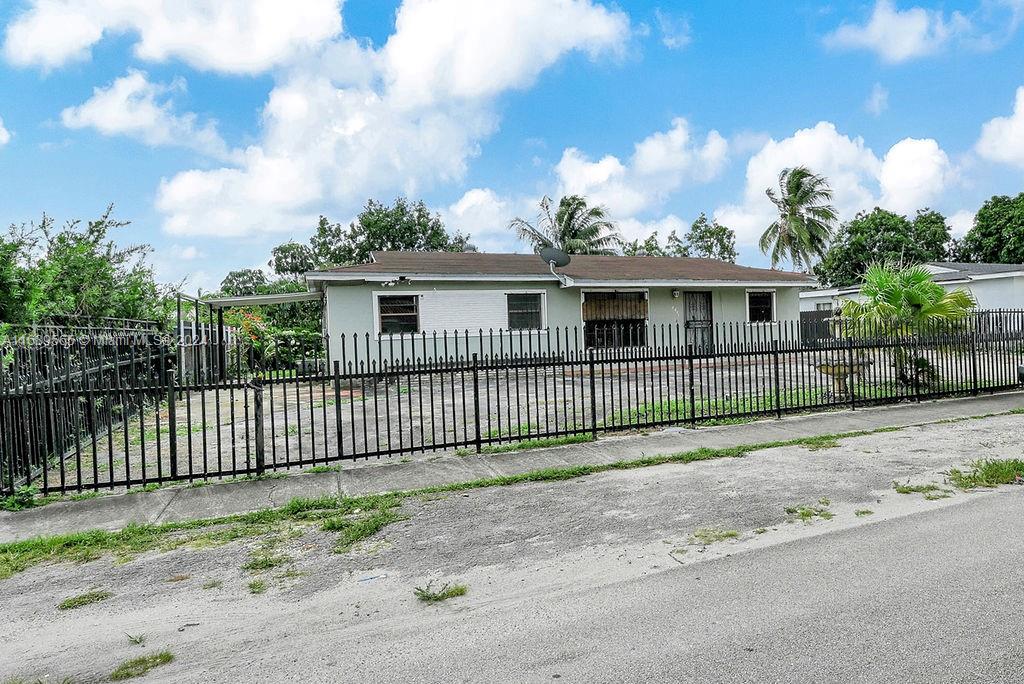 4480 NW 201st St, Miami Gardens, Florida image 2