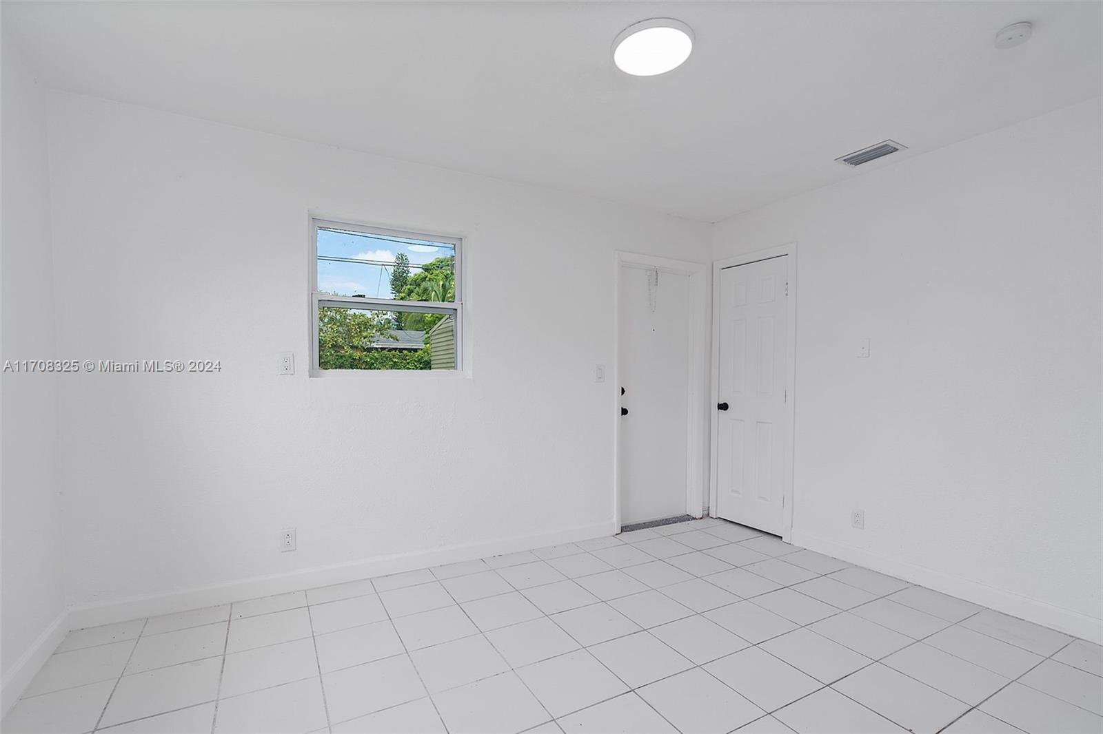 1541 SW 67, North Lauderdale, Florida image 17