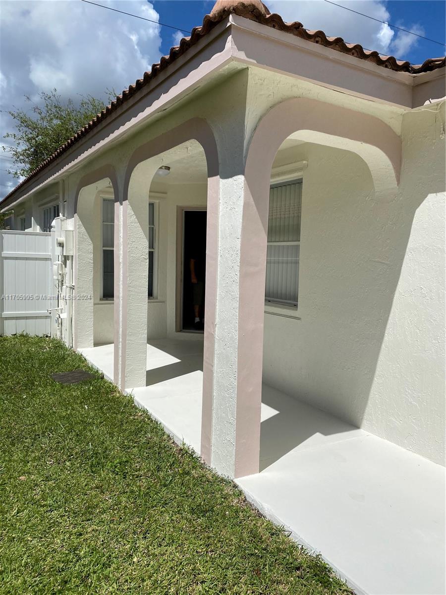 644 NW 183rd Way, Pembroke Pines, Florida image 1