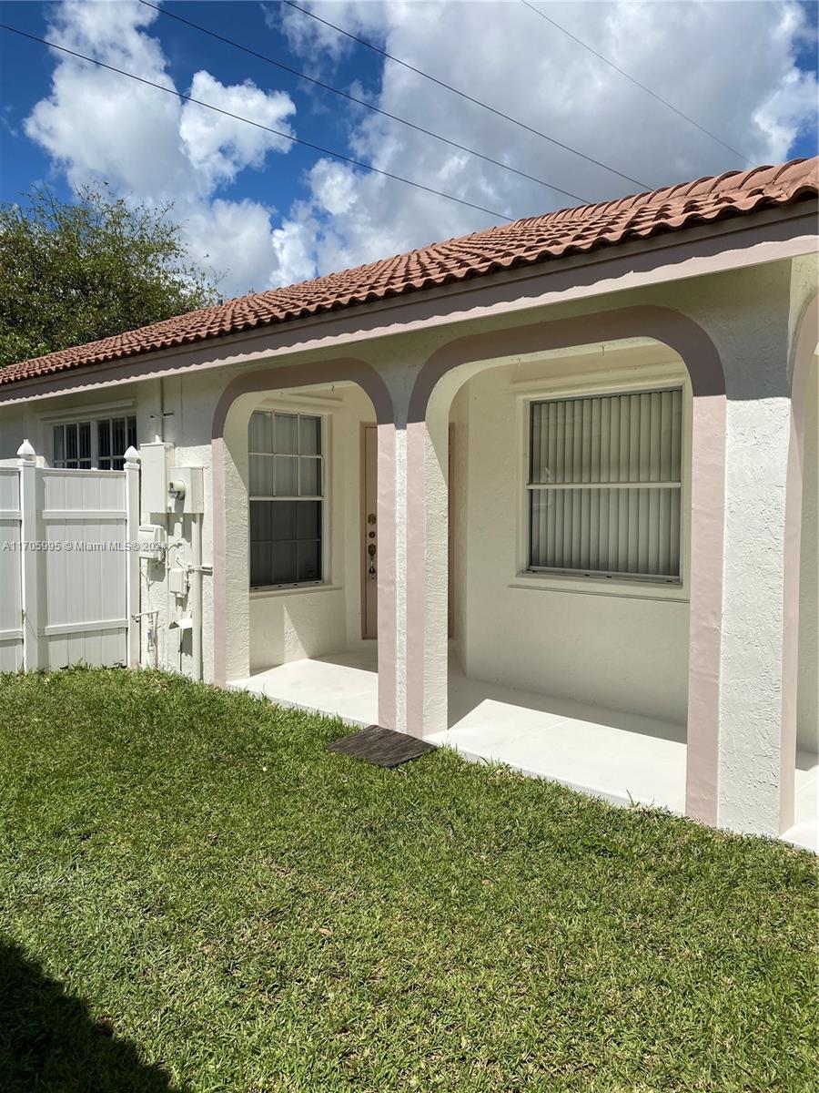 644 NW 183rd Way, Pembroke Pines, Florida image 4