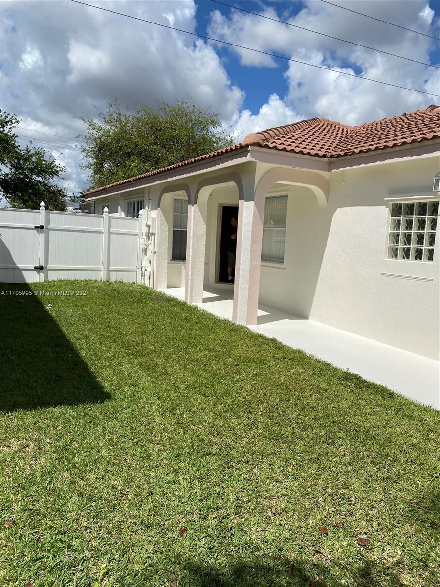 644 NW 183rd Way, Pembroke Pines, Florida image 8