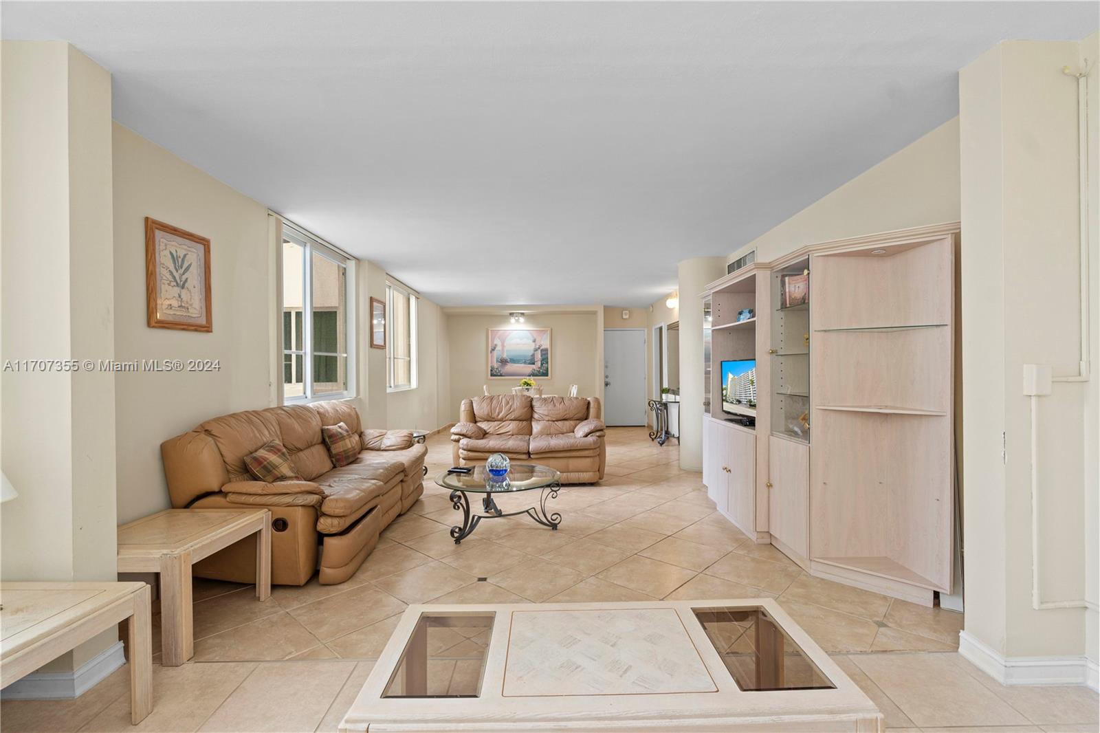 Listing Photo 8