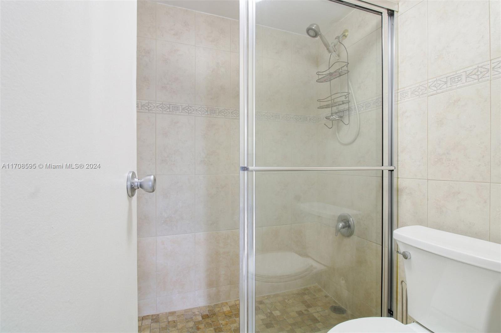 3475 N Country Club Dr #105, Aventura, Florida image 3