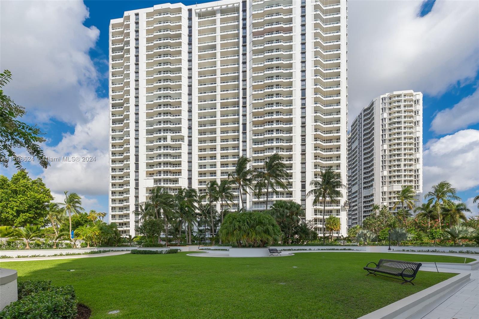 21055 Yacht Club Dr #207, Aventura, Florida image 14