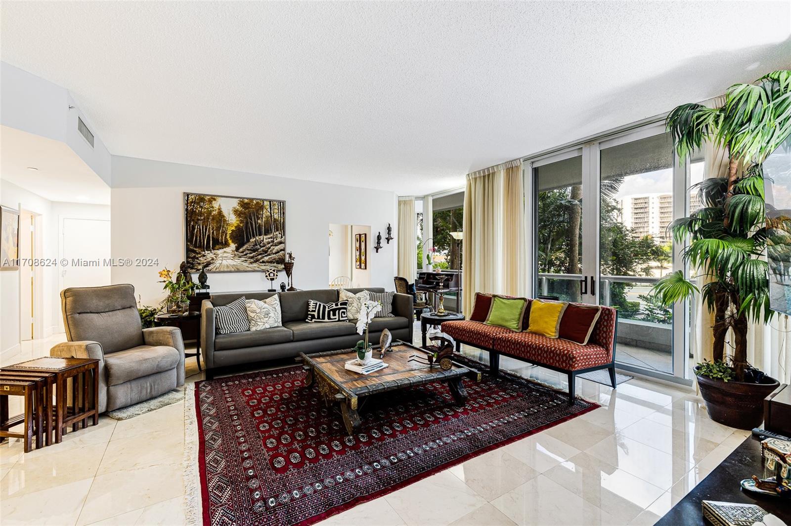 21055 Yacht Club Dr #207, Aventura, Florida image 3