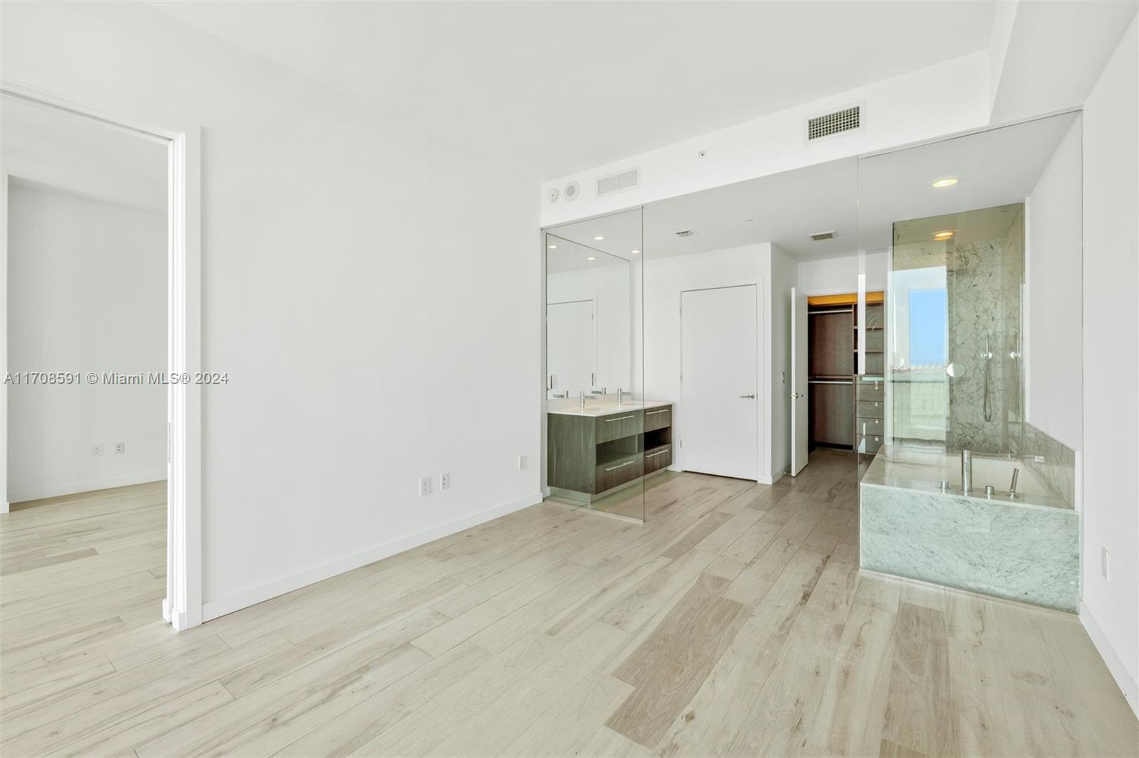480 NE 31st St #2105, Miami FL 33137