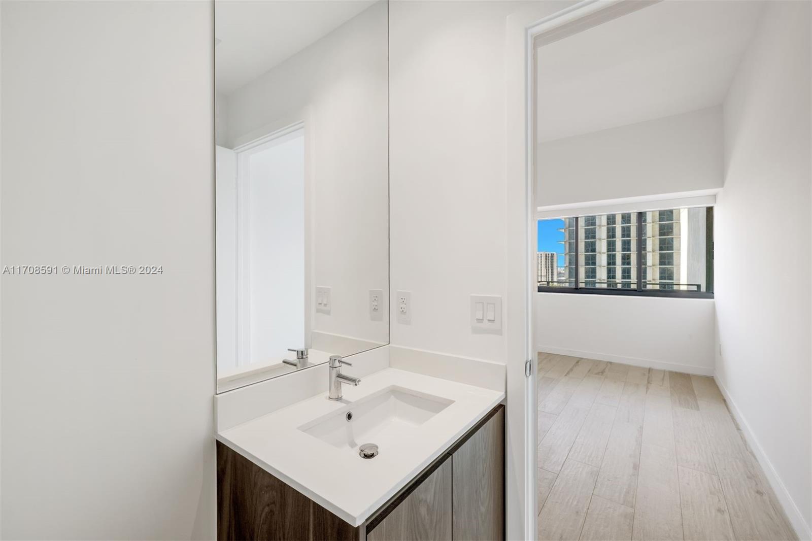 480 NE 31st St #2105, Miami FL 33137