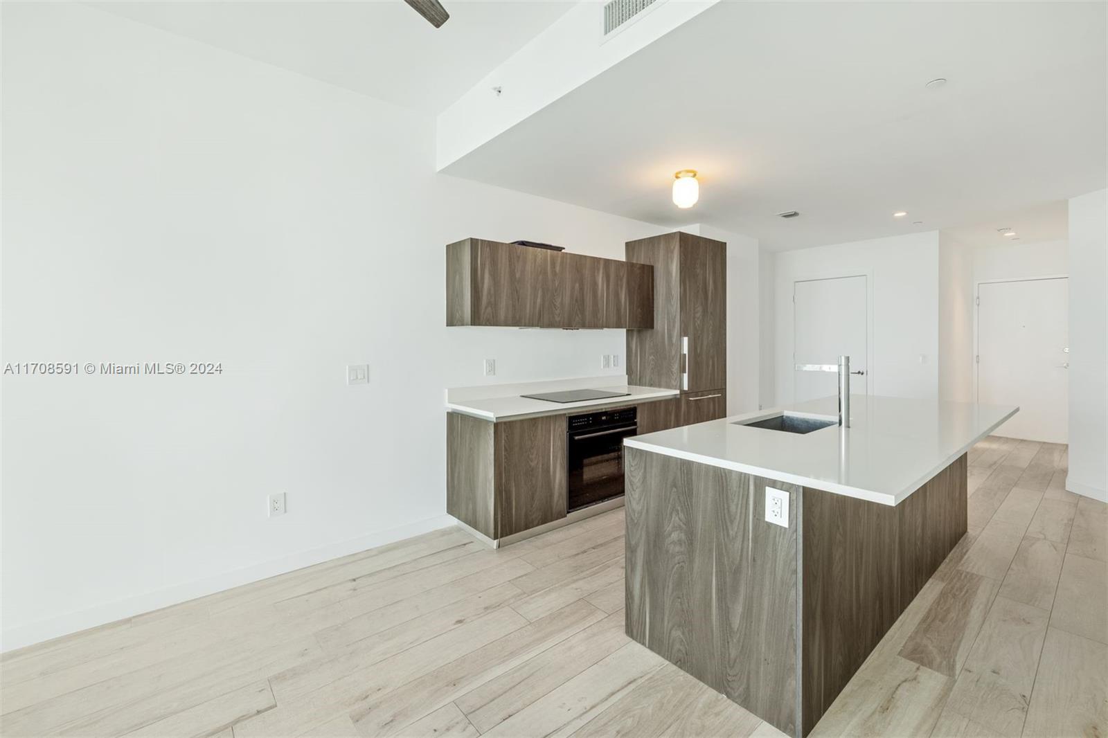 480 NE 31st St #2105, Miami FL 33137