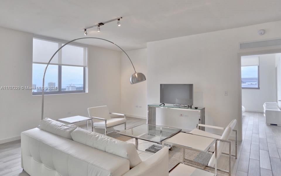 999 SW 1st Ave #2404, Miami FL 33130