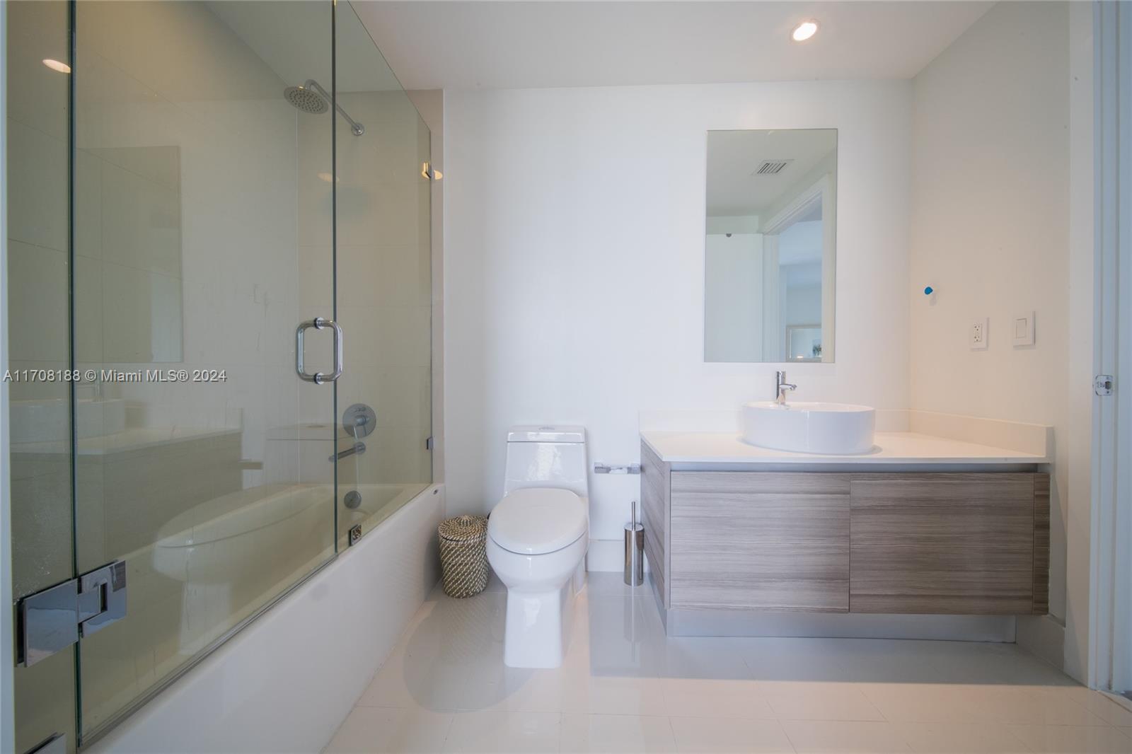 121 NE 34 Street #1514, Miami FL 33137