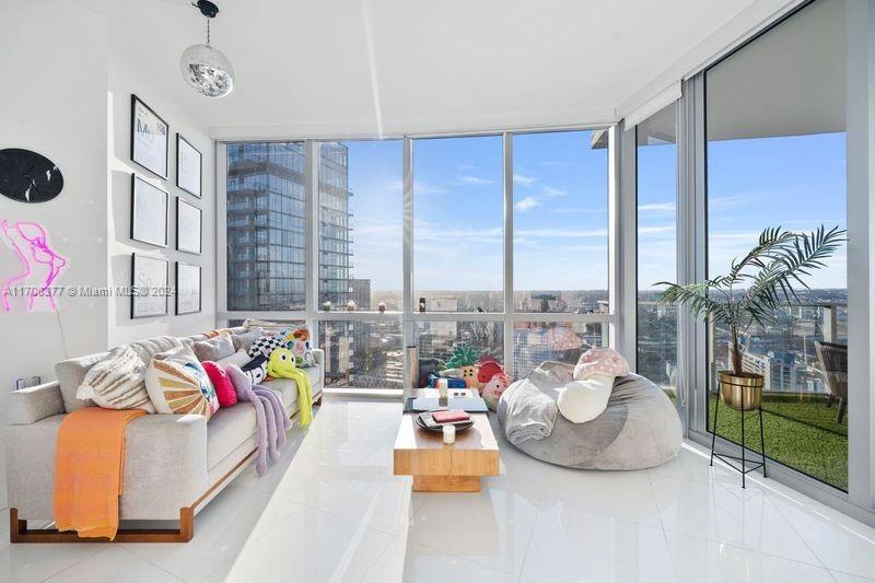 851 NE 1st Ave #3910, Miami FL 33132