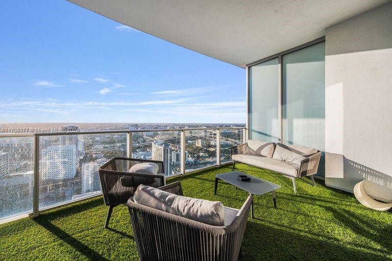 851 NE 1st Ave #3910, Miami FL 33132