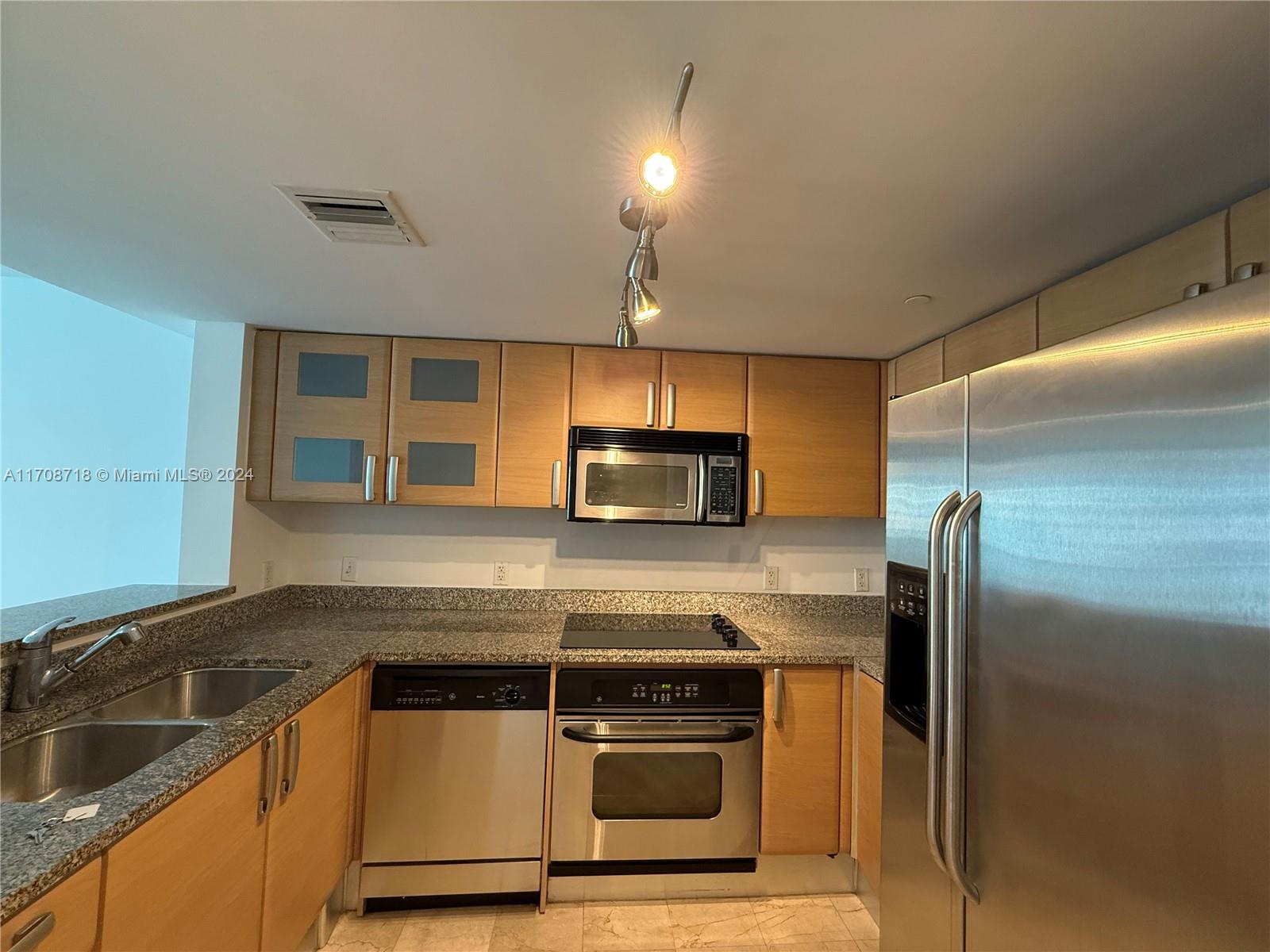 2101 Brickell Ave #1002, Miami FL 33129