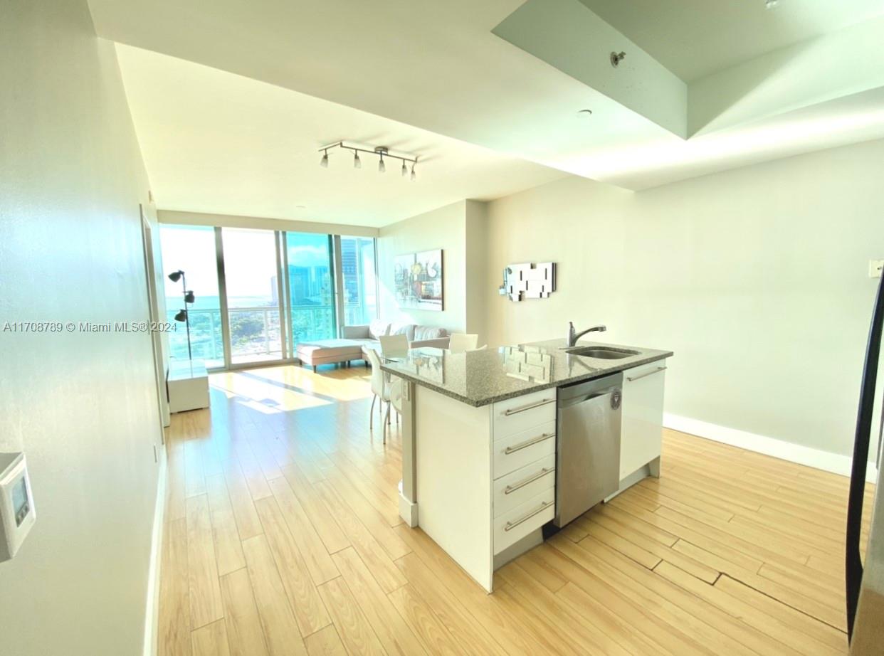 888 Biscayne Blvd #1603, Miami FL 33132