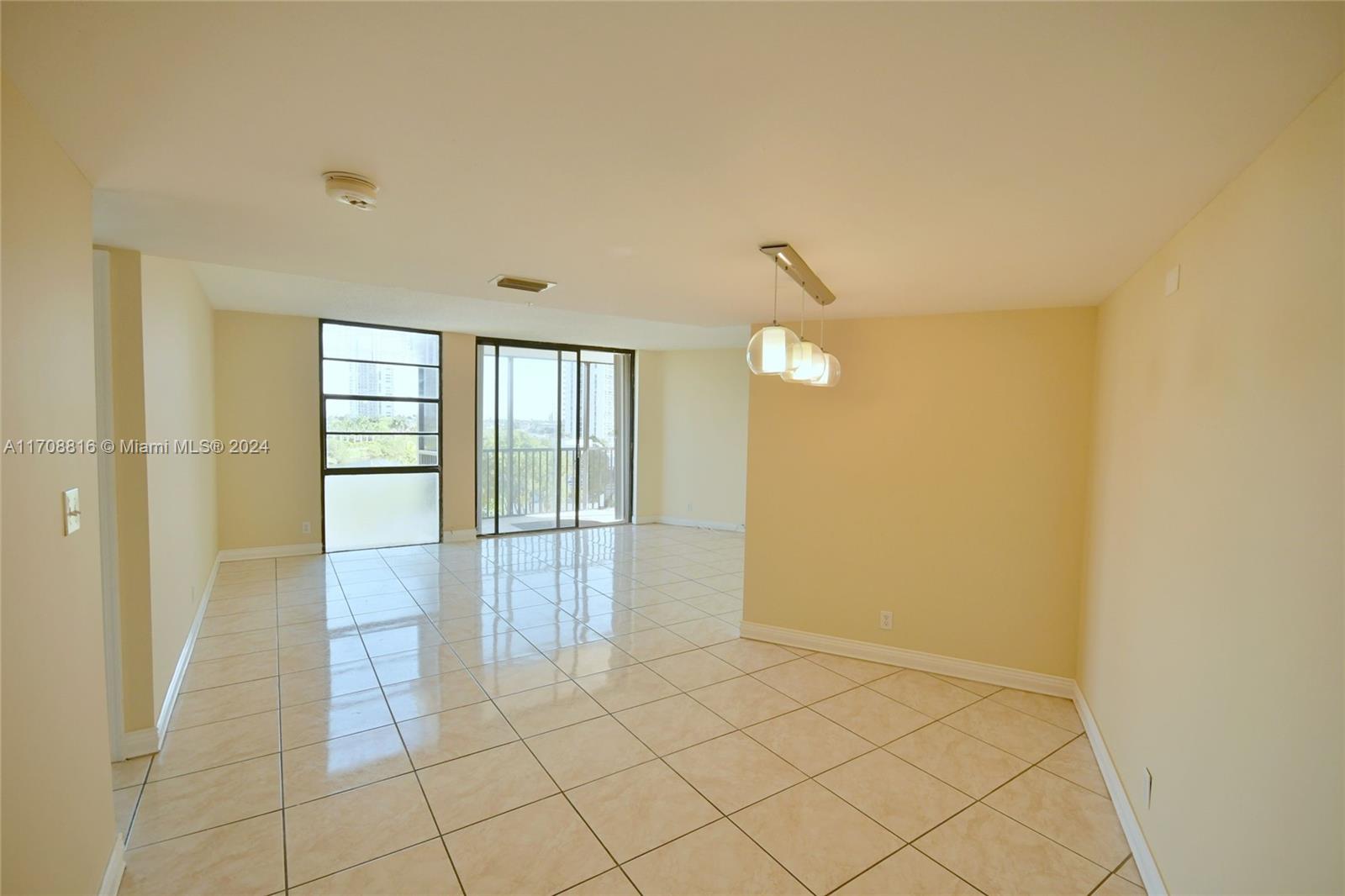 3475 N Country Club Dr #615, Aventura, Florida image 9