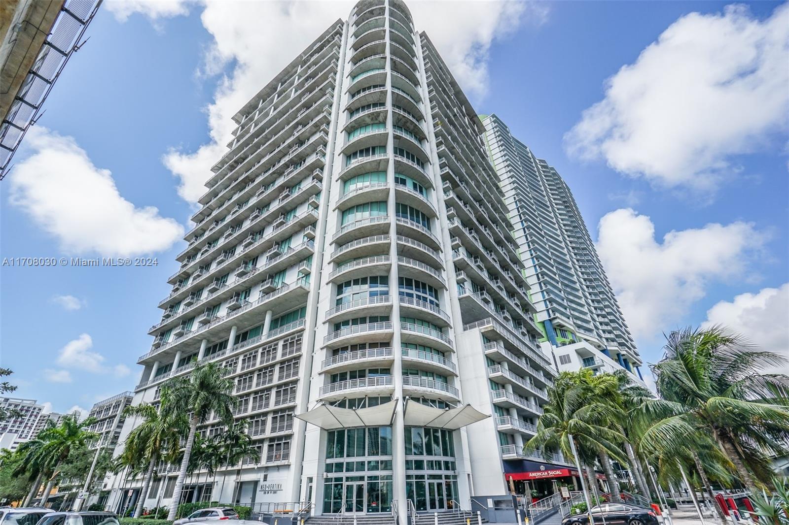 690 SW 1st Ct #2707, Miami FL 33130
