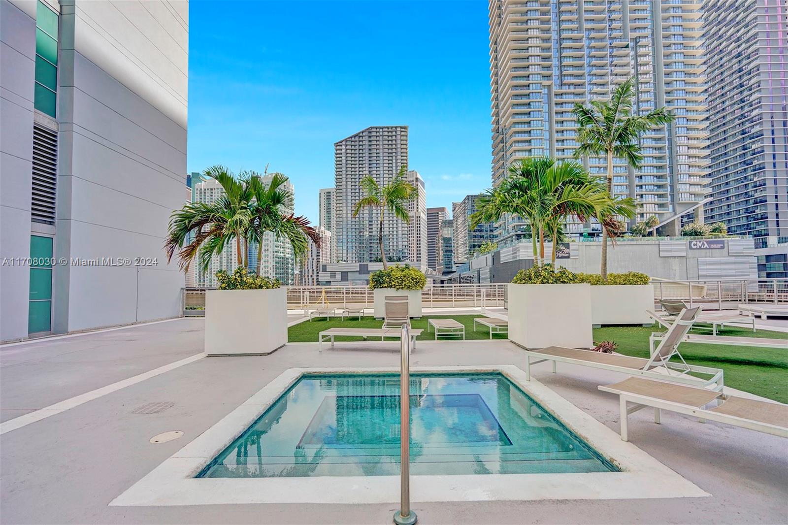 690 SW 1st Ct #2707, Miami FL 33130