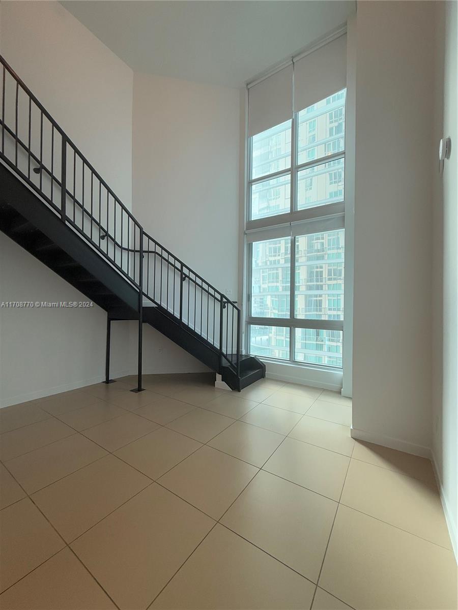 300 S Biscayne Blvd #L-804, Miami FL 33131