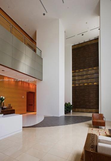 300 S Biscayne Blvd #L-804, Miami FL 33131