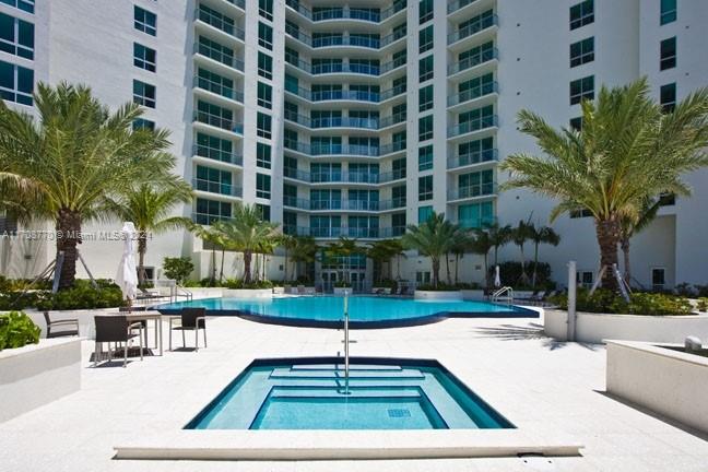 300 S Biscayne Blvd #L-804, Miami FL 33131