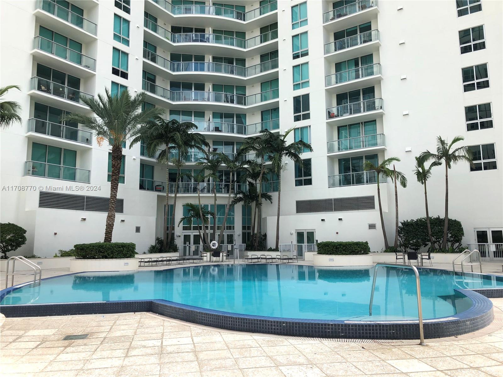 300 S Biscayne Blvd #L-804, Miami FL 33131