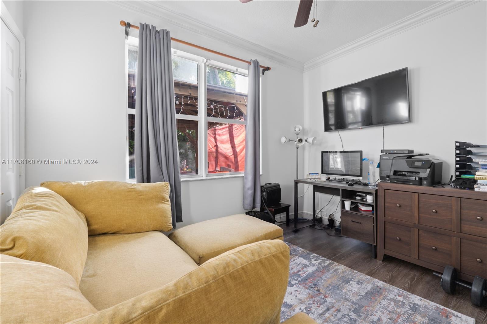 Listing Photo 9