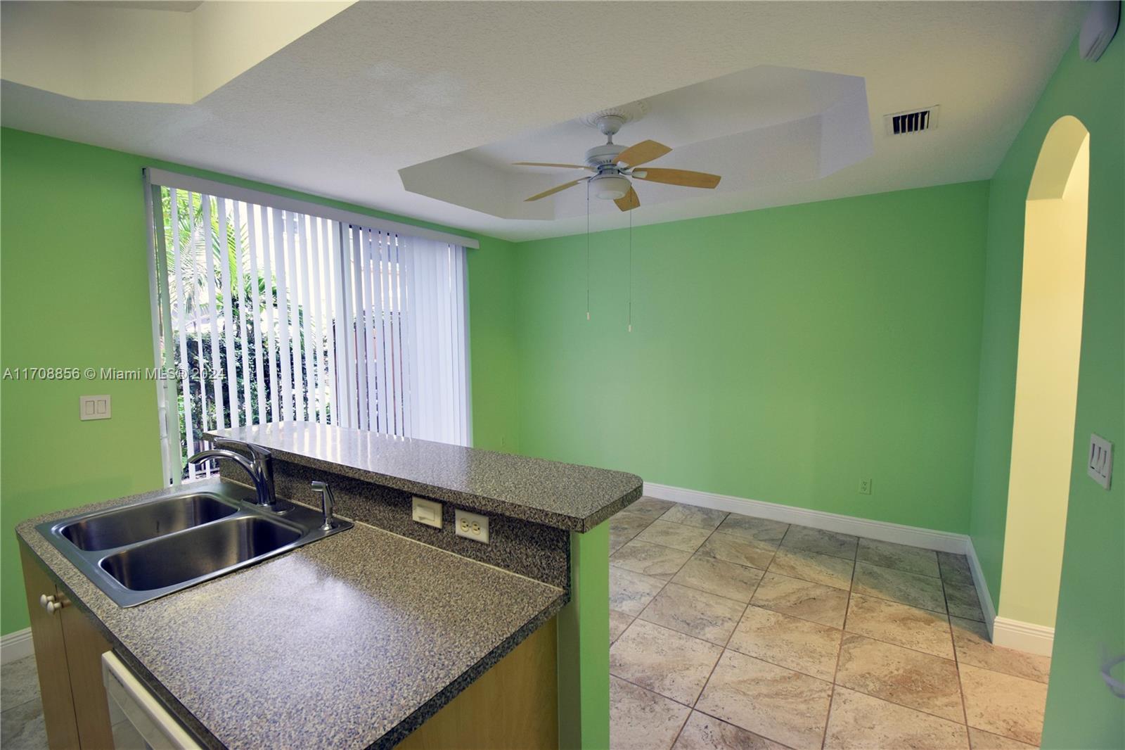 4975 N Tradewinds Ter #601, Dania Beach, Florida image 14