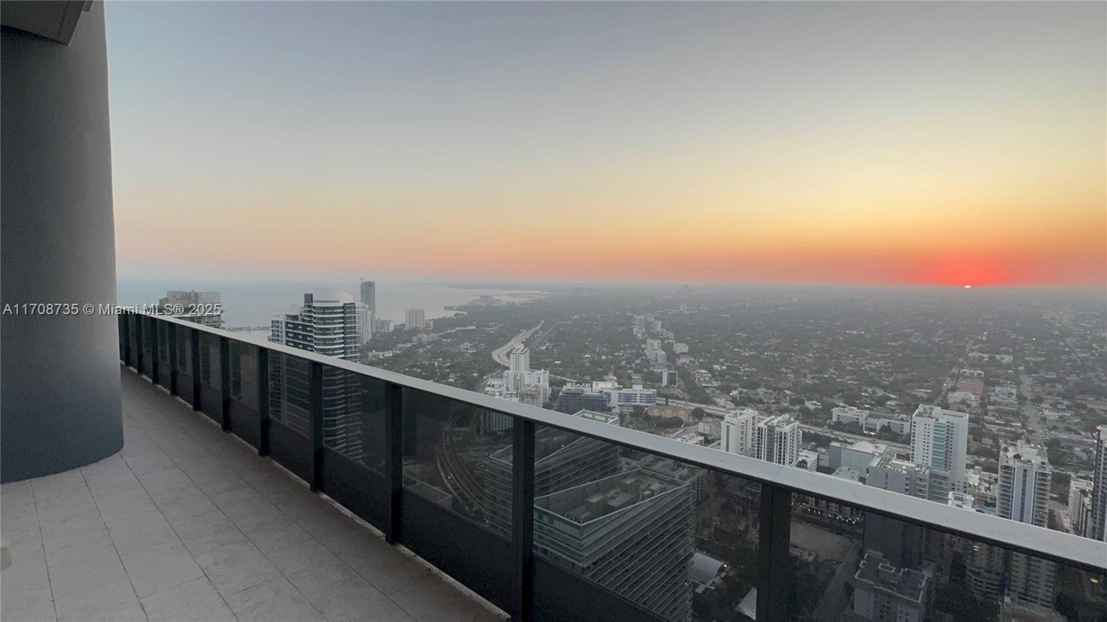 Condo for Sale in Miami, FL
