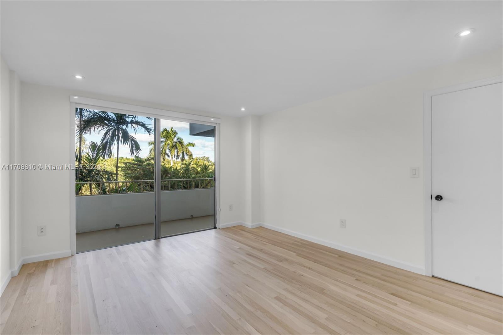 155 Ocean Lane Dr #302, Key Biscayne FL 33149